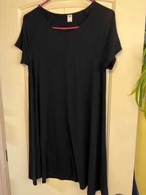 Old Navy Black Short Sleeve Crewneck Dress